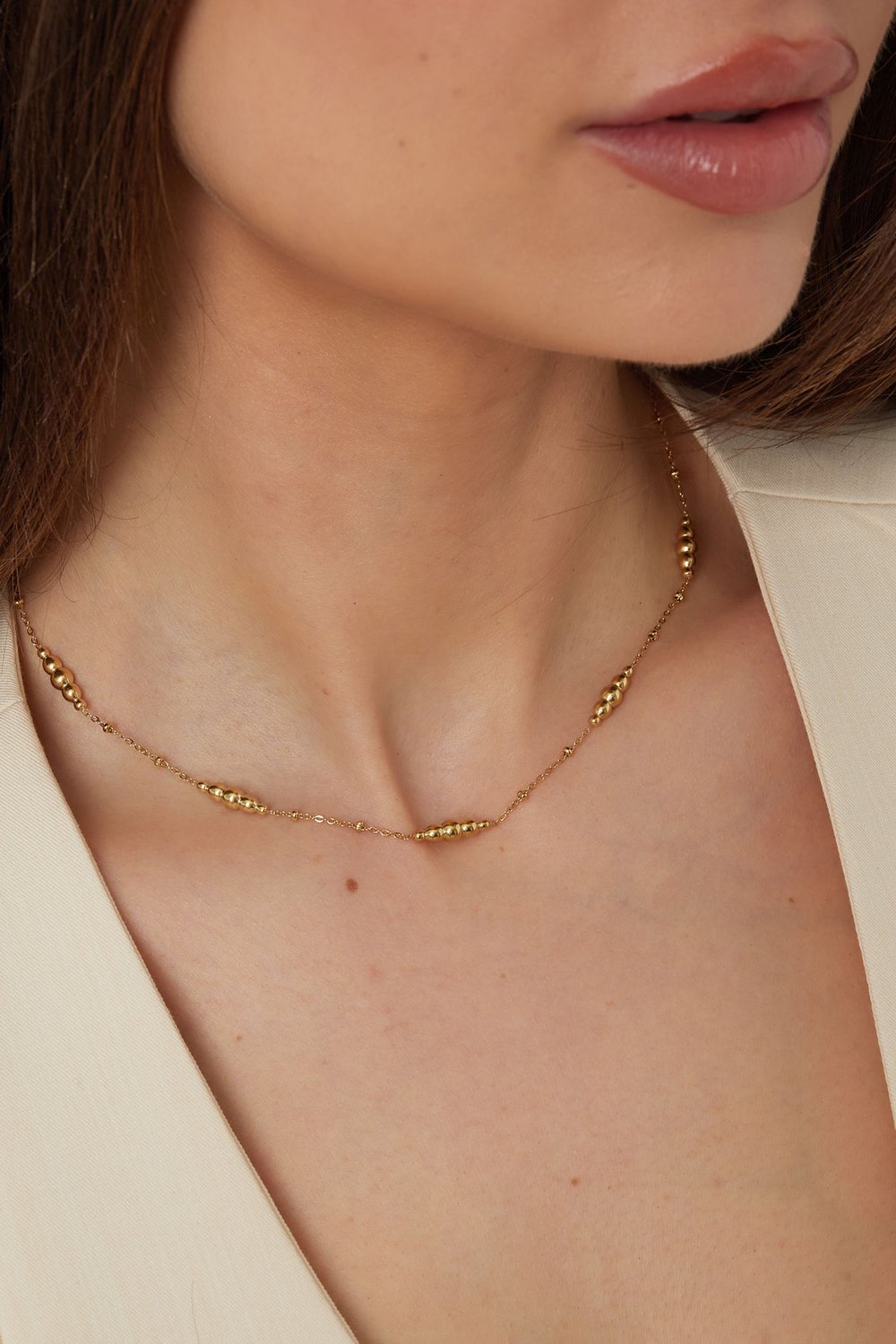 simple necklace with twisted charms h5Picture3